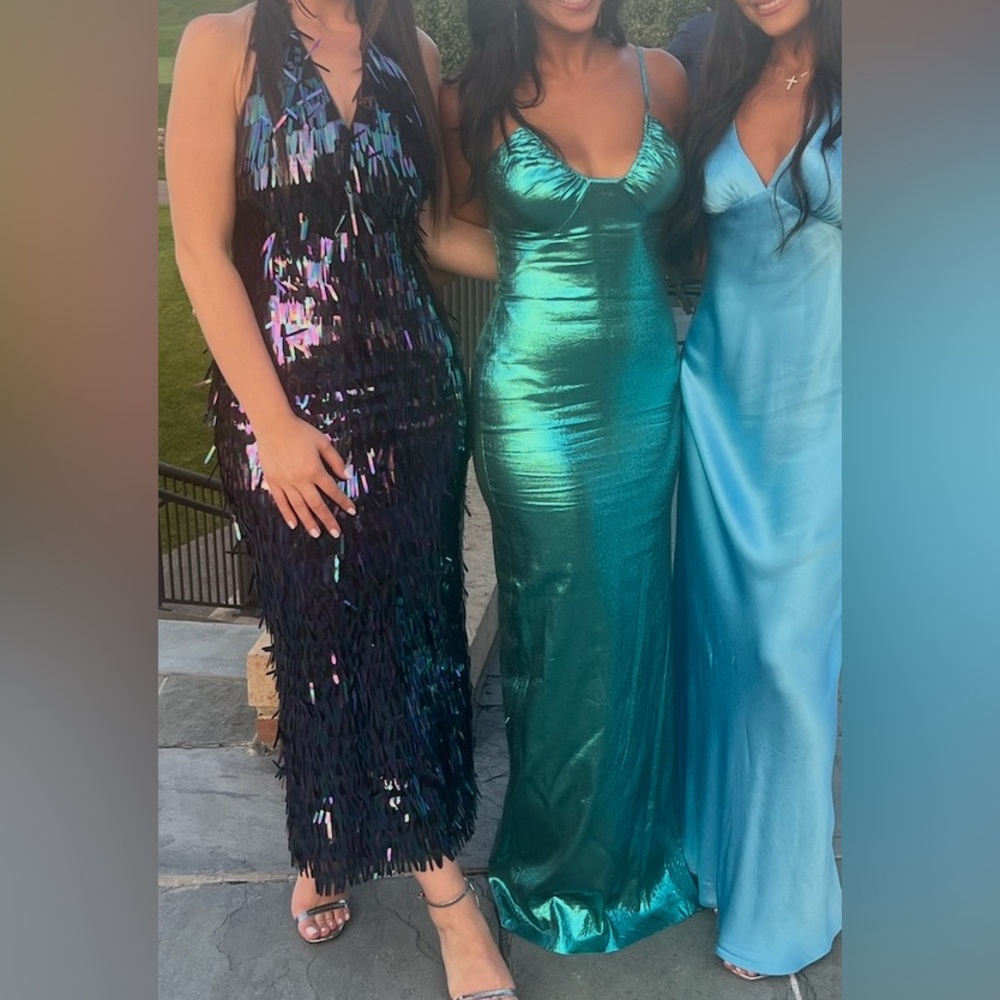 Liv Foster Jade Sleeveless Scoop-Neck Lame Column Maxi Dress - Picture 5 of 5